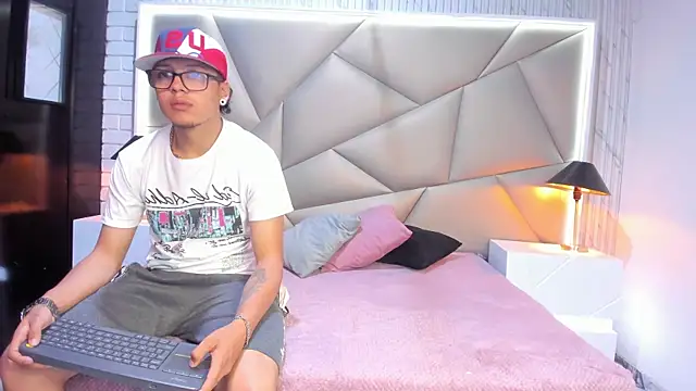 Bonny Bonss online show from 22, 1, 2025