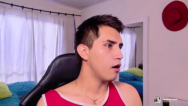 Snapshot of Chris_Maddox chatting on 22, 11, 2025 Chris Maddox online show from 22, 11, 2025