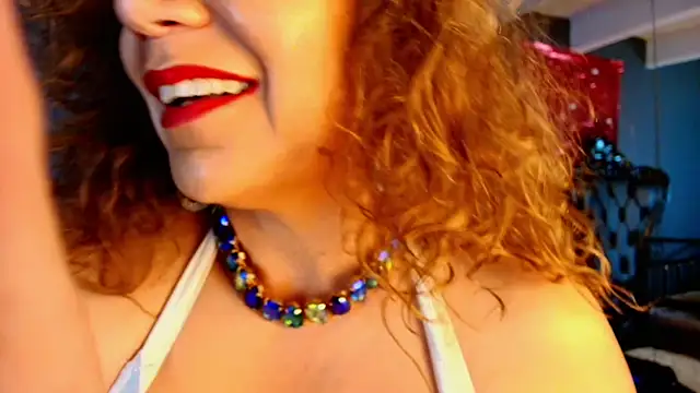 Snapshot of MelaniaKnauss chatting on 7, 11, 2025 MelaniaKnauss online show from 7, 11, 2025