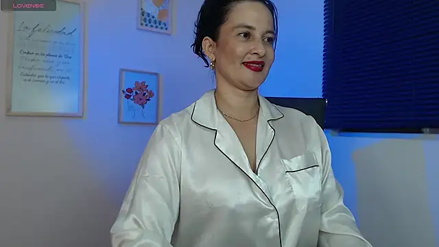 Snapshot of lucy_diiaz chatting on 5, 1, 2025 lucy diiaz online show from 5, 1, 2025