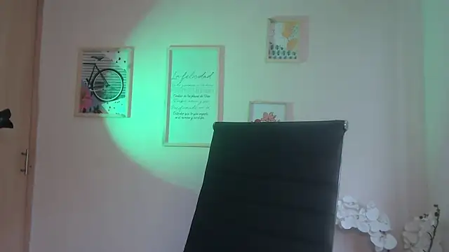 Snapshot of lucy_diiaz chatting on 9, 2, 2025 lucy diiaz online show from 9, 2, 2025