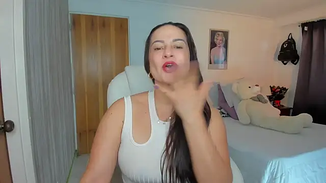 Snapshot of lucy_diiaz chatting on 30, 9, 2025 lucy diiaz online show from 30, 9, 2025