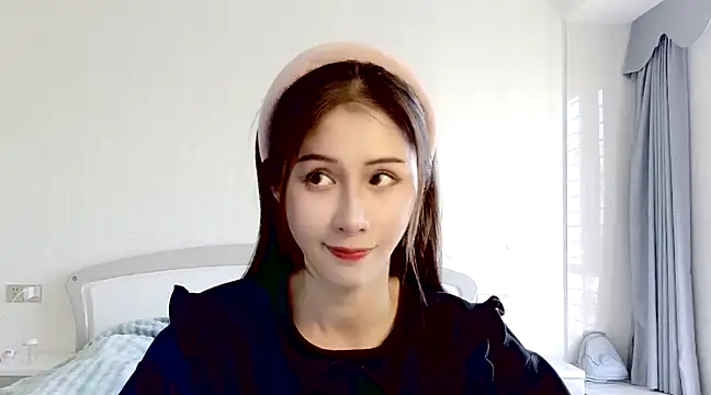 LaLaLiang online show from 6, 1, 2025