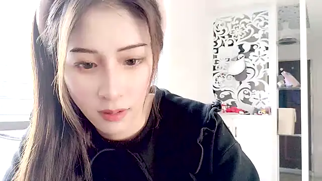 LaLaLiang online show from 6, 1, 2025