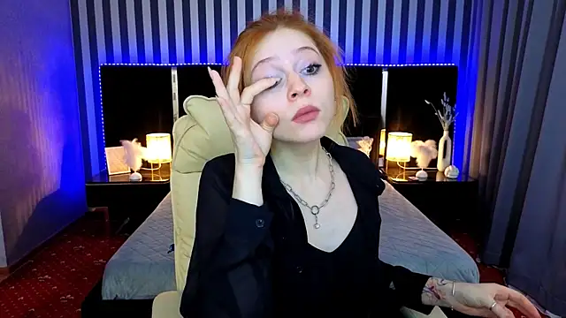 Snapshot of Sasha_Exclusive chatting on 20, 10, 2025 Sasha Exclusive online show from 20, 10, 2025