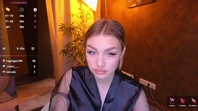 Snapshot of Ella_Milla chatting on 9, 1, 2025 Ella Milla online show from 9, 1, 2025