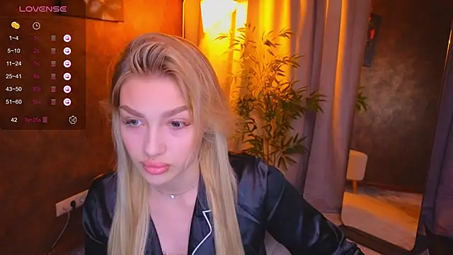 Snapshot of Ella_Milla chatting on 27, 1, 2025 Ella Milla online show from 27, 1, 2025