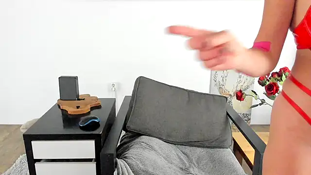 MendiPetite online show from 17, 10, 2025