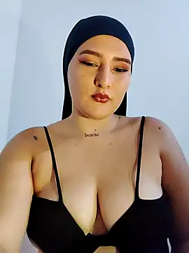 Snapshot of Celeste_camila18 chatting on 13, 9, 2025 Celeste camila18 online show from 13, 9, 2025