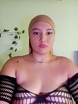 Snapshot of Celeste_camila18 chatting on 29, 9, 2025 Celeste camila18 online show from 29, 9, 2025