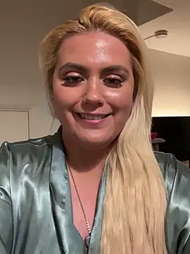 Snapshot of Blondiee3088 chatting on 19, 2, 2025 Blondiee3088 online show from 19, 2, 2025