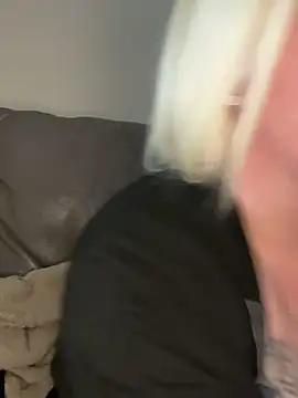 Snapshot of Blondiee3088 chatting on 6, 3, 2025 Blondiee3088 online show from 6, 3, 2025