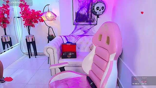 Snapshot of Miia_bela chatting on 29, 10, 2025 Miia bela online show from 29, 10, 2025