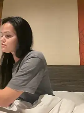 English-Chloe96 online show from 4, 12, 2024