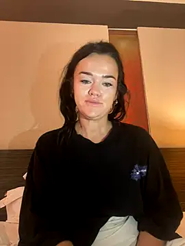 Snapshot of English-Chloe96 chatting on 13, 10, 2025 English-Chloe96 online show from 13, 10, 2025