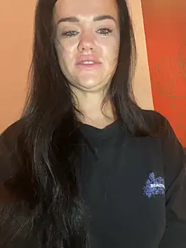 Snapshot of English-Chloe96 chatting on 15, 10, 2025 English-Chloe96 online show from 15, 10, 2025