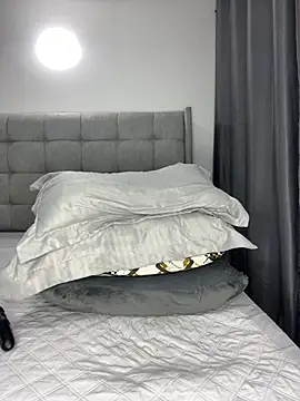 prettiepearl online show from 9, 2, 2026