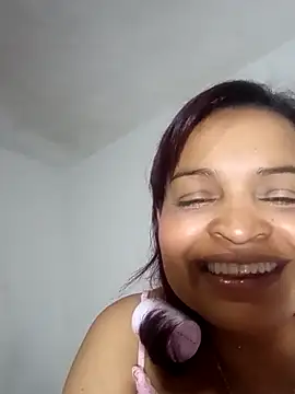 Snapshot of _violetta_- chatting on 2, 11, 2025 violetta - online show from 2, 11, 2025