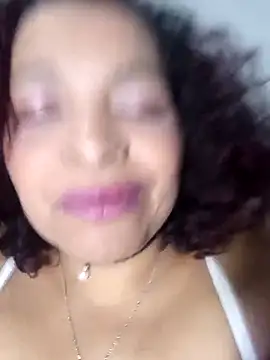 Snapshot of _violetta_- chatting on 11, 11, 2025 violetta - online show from 11, 11, 2025