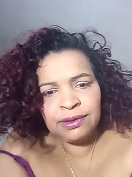 Snapshot of _violetta_- chatting on 13, 11, 2025 violetta - online show from 13, 11, 2025