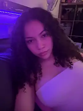 Snapshot of ladylavish chatting on 5, 2, 2026 ladylavish online show from 5, 2, 2026