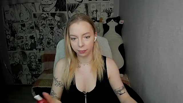 Martha Cameron online show from 3, 2, 2025