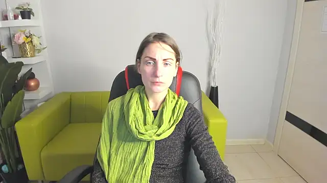 Snapshot of AuroraScript chatting on 3, 2, 2025 AuroraScript online show from 3, 2, 2025