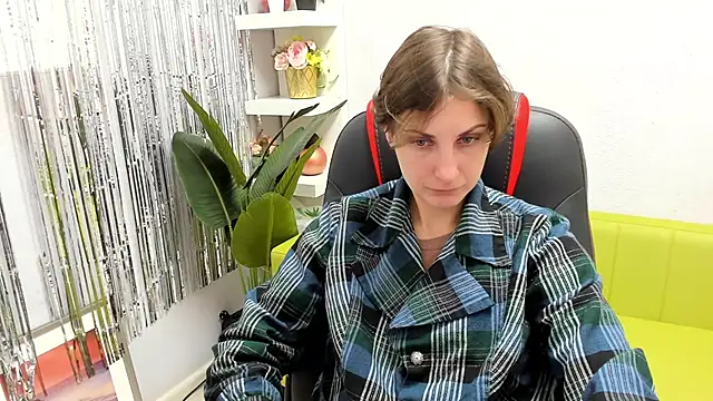 Snapshot of AuroraScript chatting on 3, 3, 2025 AuroraScript online show from 3, 3, 2025