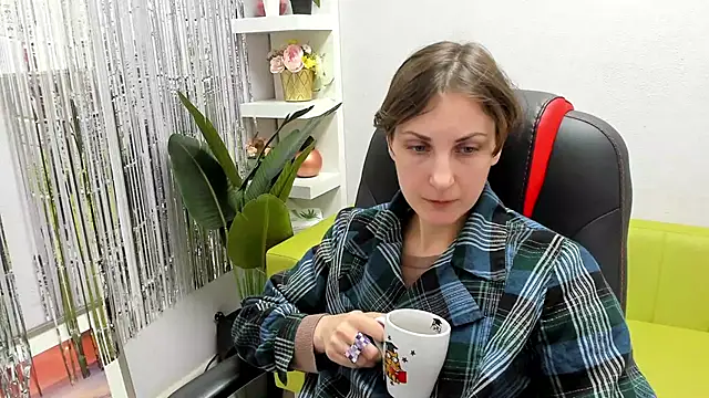 Snapshot of AuroraScript chatting on 3, 3, 2025 AuroraScript online show from 3, 3, 2025