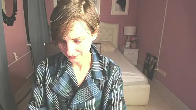 Snapshot of AuroraScript chatting on 8, 3, 2025 AuroraScript online show from 8, 3, 2025