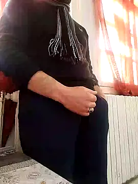 Snapshot of momoh chatting on 21, 1, 2025 momoh online show from 21, 1, 2025