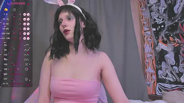 kissthasky online show from 2, 12, 2025