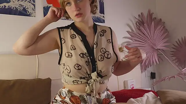 tiffannyjons online show from 20, 12, 2024