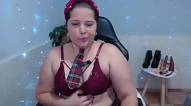 kiara scottt online show from 6, 1, 2025