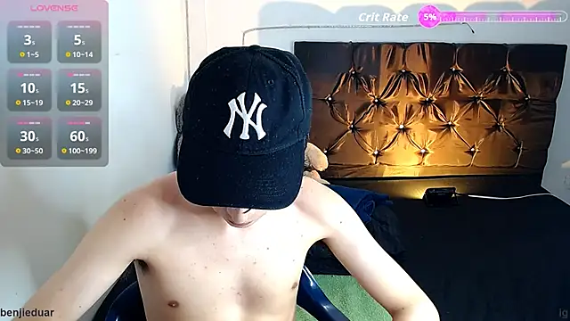 Snapshot of benji_hoter chatting on 4, 11, 2025 benji hoter online show from 4, 11, 2025