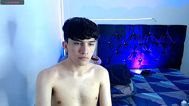 Snapshot of benji_hoter chatting on 8, 11, 2025 benji hoter online show from 8, 11, 2025