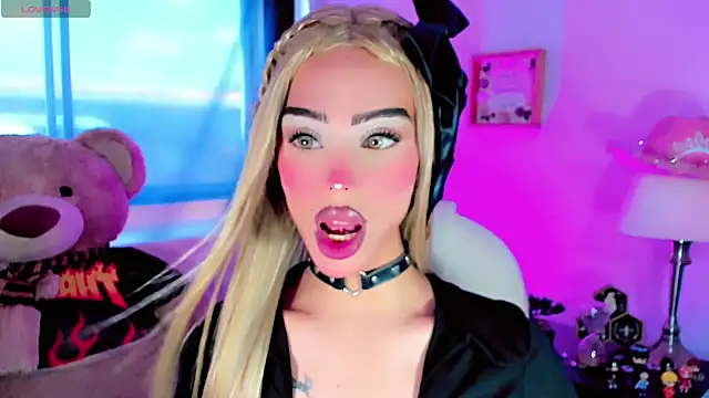 Snapshot of dollswit01 chatting on 20, 1, 2025 dollswit01 online show from 20, 1, 2025