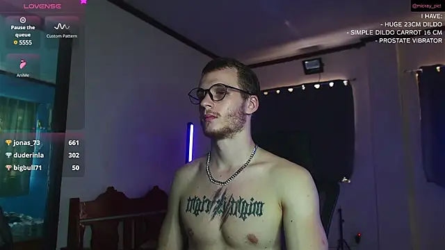 Snapshot of mickeypict chatting on 5, 12, 2024 mickeypict online show from 5, 12, 2024