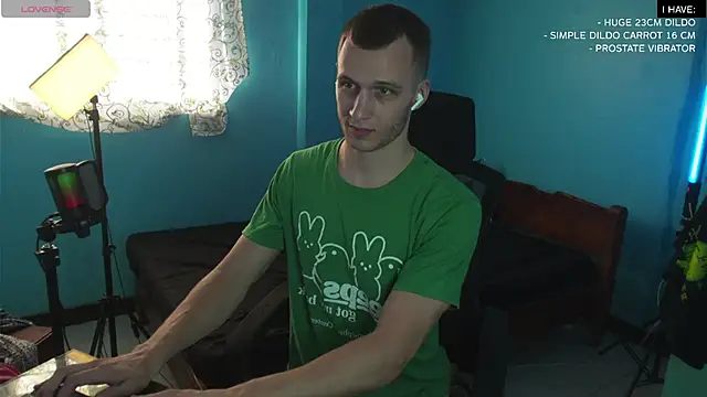 Snapshot of mickeypict chatting on 14, 2, 2025 mickeypict online show from 14, 2, 2025