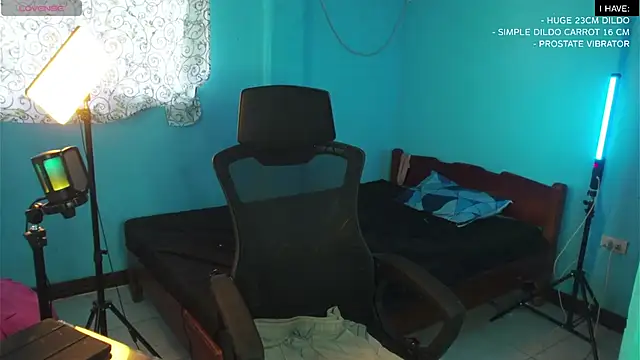 Snapshot of mickeypict chatting on 17, 2, 2025 mickeypict online show from 17, 2, 2025