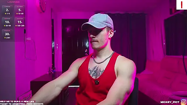 Snapshot of mickeypict chatting on 7, 10, 2025 mickeypict online show from 7, 10, 2025