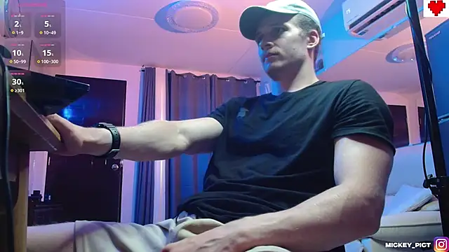 Snapshot of mickeypict chatting on 10, 11, 2025 mickeypict online show from 10, 11, 2025