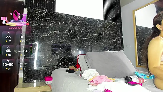 Snapshot of Yaya____11 chatting on 4, 12, 2025 Yaya 11 online show from 4, 12, 2025