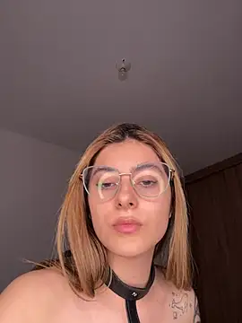 annieesweett online show from 1, 2, 2026