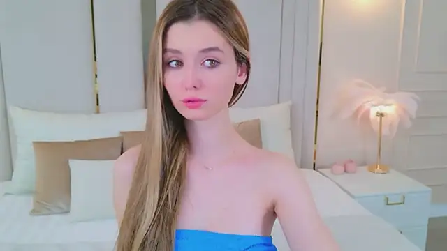 Snapshot of MarybethSnow chatting on 16, 11, 2025 MarybethSnow online show from 16, 11, 2025