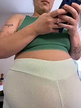 SuzieMurray online show from 23, 10, 2025