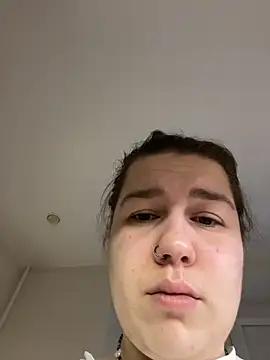 SuzieMurray online show from 27, 11, 2025