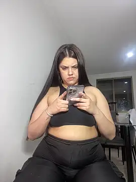 Snapshot of kimberlyhills1 chatting on 17, 12, 2024 kimberlyhills1 online show from 17, 12, 2024