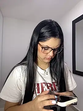 Snapshot of kimberlyhills1 chatting on 11, 10, 2025 kimberlyhills1 online show from 11, 10, 2025