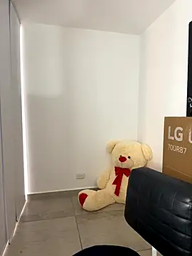 Snapshot of kimberlyhills1 chatting on 6, 11, 2025 kimberlyhills1 online show from 6, 11, 2025